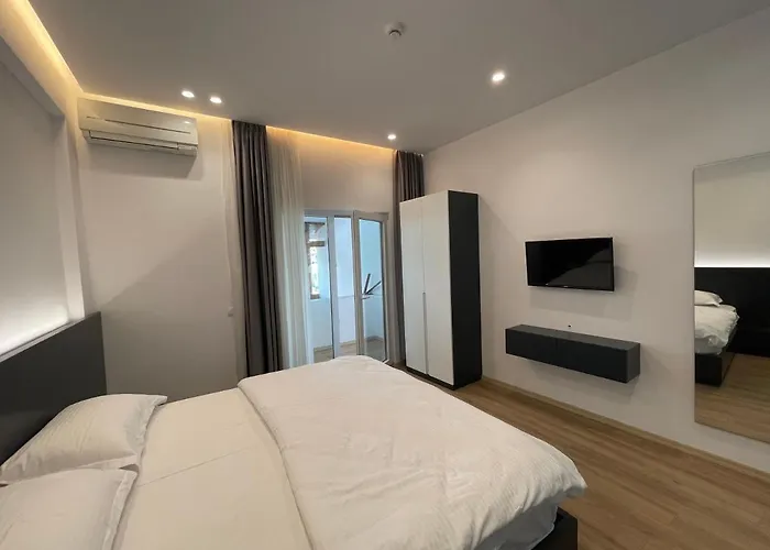 Ladi Rooms